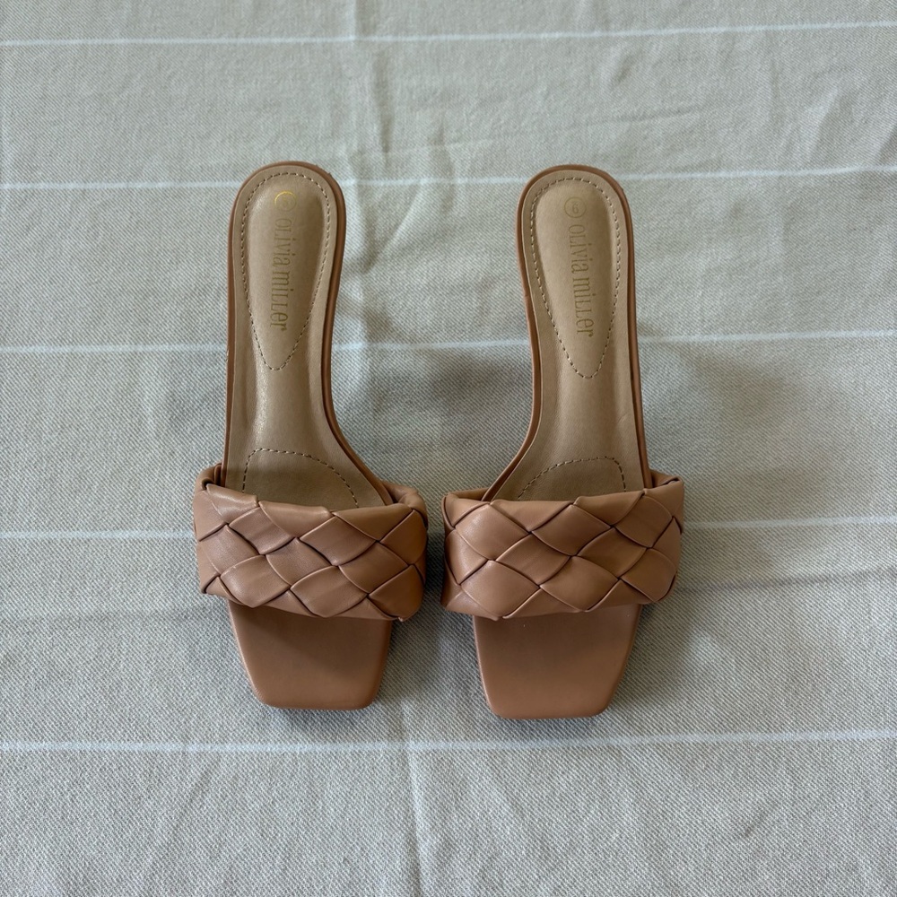 Woven Strap Slide Heels in Light Brown